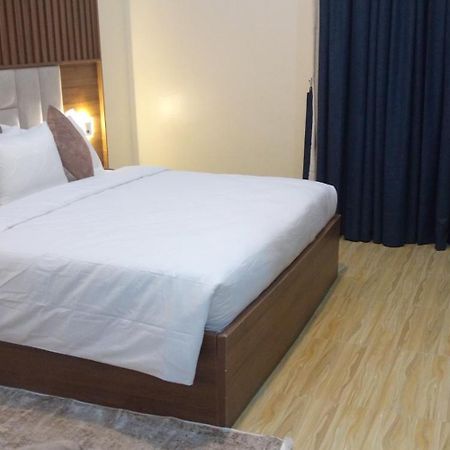 Ofas Chelsea Hotel Abuja Eksteriør bilde