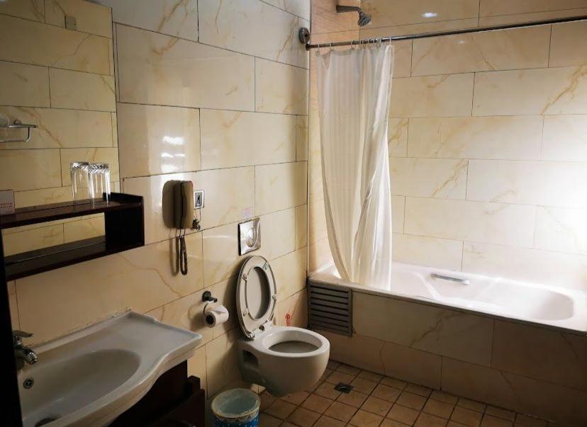 Ofas Chelsea Hotel Abuja Eksteriør bilde