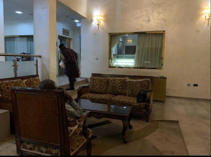 Ofas Chelsea Hotel Abuja Eksteriør bilde