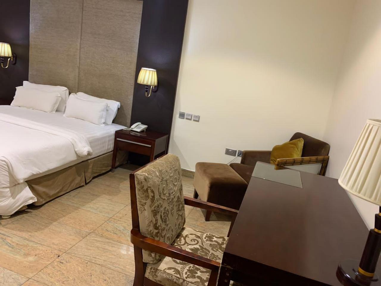 Ofas Chelsea Hotel Abuja Eksteriør bilde